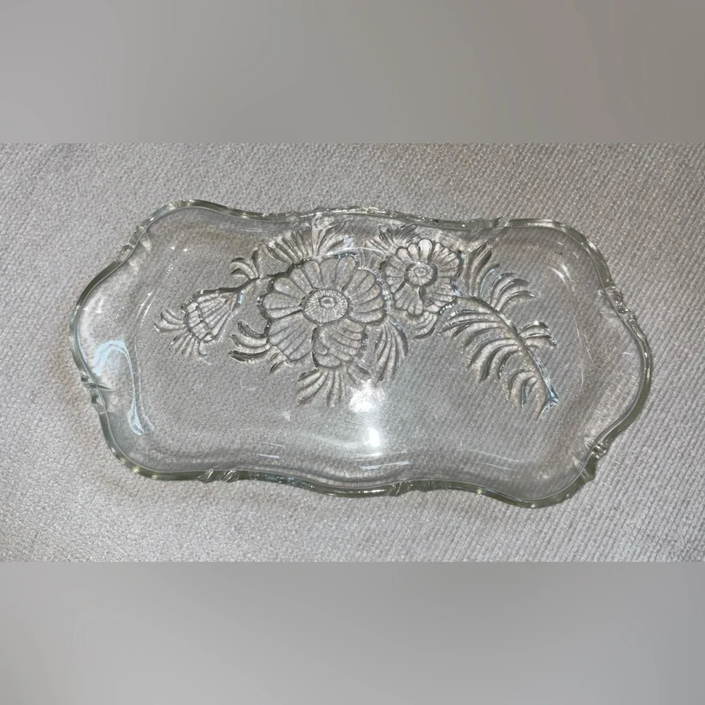 Jeannette Glass Co. Camilla Floral Glass Vanity Tray